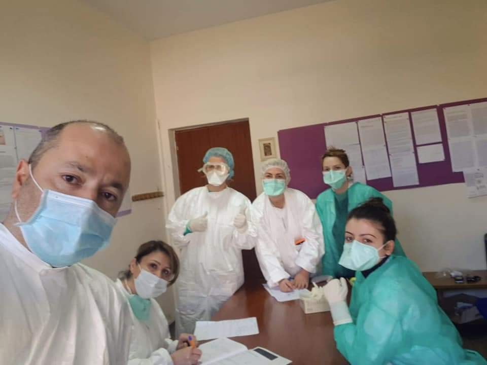 Meta mesazh për bluzat e bardha: Ju jeni heronjtë tanë në këtë betejë