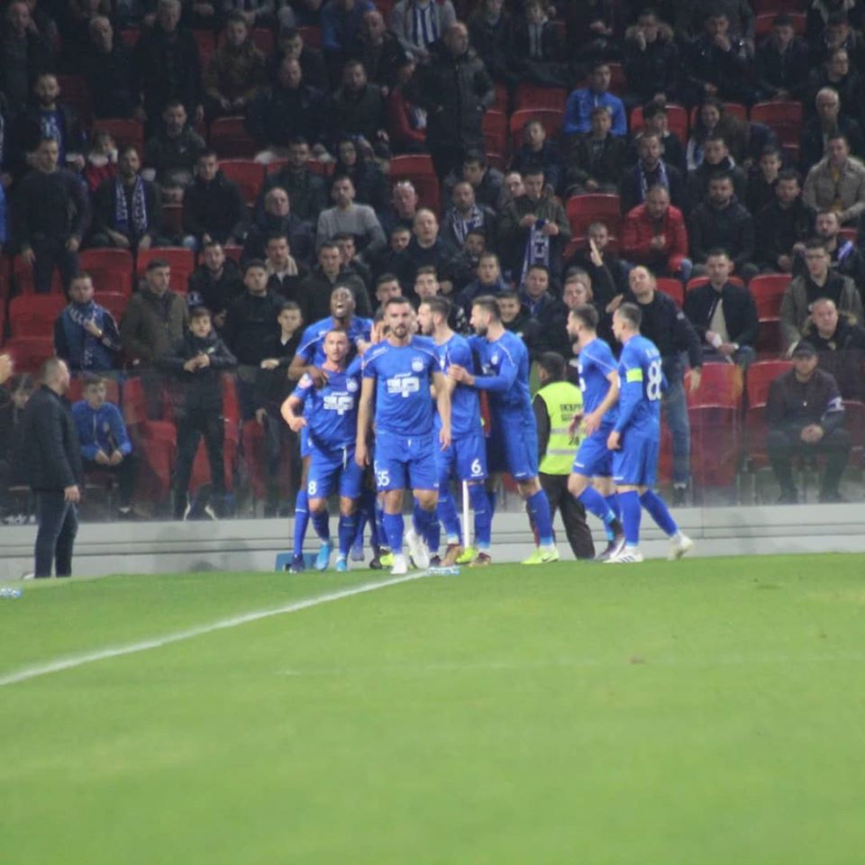 Tifozët durrsakë si ata të Dinamos së Zagrebit, djemtë e detit në ndihmë të të moshuarve