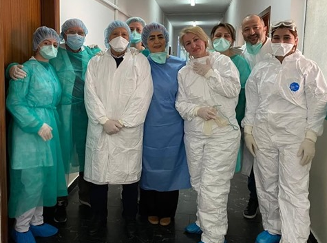 Kryemadhi për mjekët: S’mjaftojnë vetëm duartrokitjet, të lutemi për shëndetin e tyre