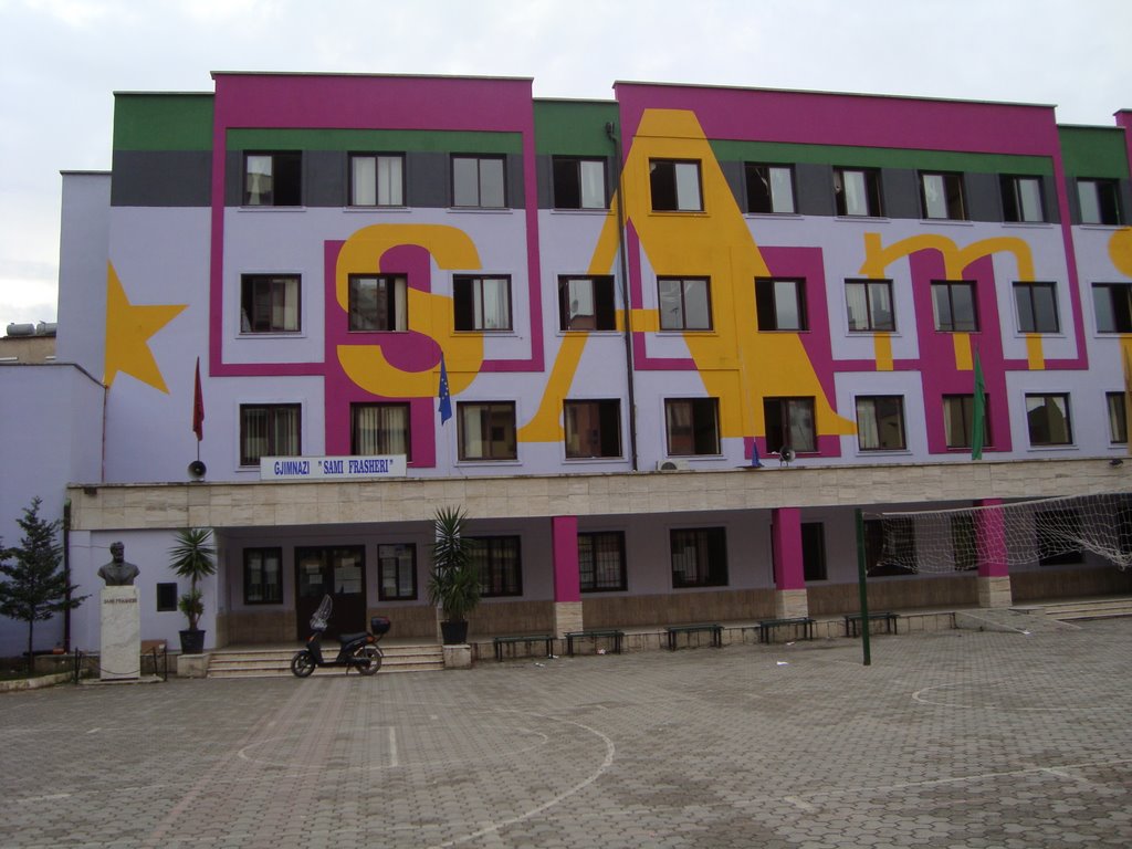 Gjimnazi “Sami Frashëri” në Tiranë do të shembet