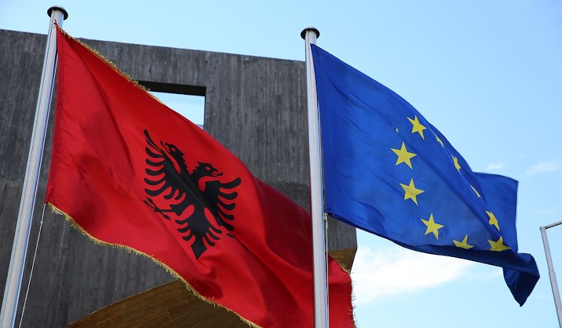 Covid-19/ SHBA, BE dhe ndërkombëtarët në Shqipëri mesazh të rëndësishëm për shqiptarët: Falenderim pamasë për…