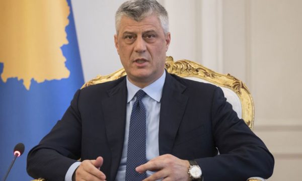 Thaçi firmos dekretin, shpall gjendjen e jashtëzakonshme në Kosovë