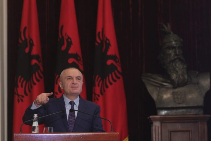 ”Arrestimi i Henri Çilit sikur të ishte Toto Rina”, Meta: Dvorani vijon bën moral në KED