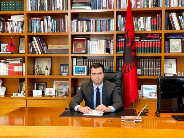 Basha: Shqipëria ka mundësinë të bëjë 3 herë më shumë me paketën e ndihmës