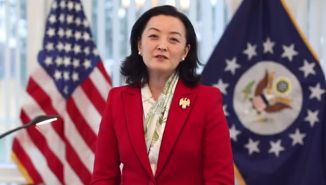 Kim zgjohet e frymëzuar me poezinë e Lasgush Poradecit