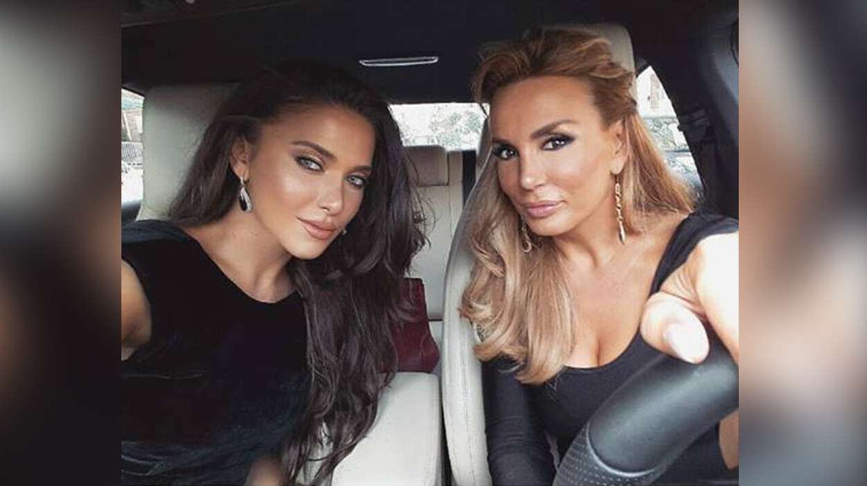 Edhe pse është vajzë e rritur, Albërija ende i gjuan shuplakë Anxhelinës