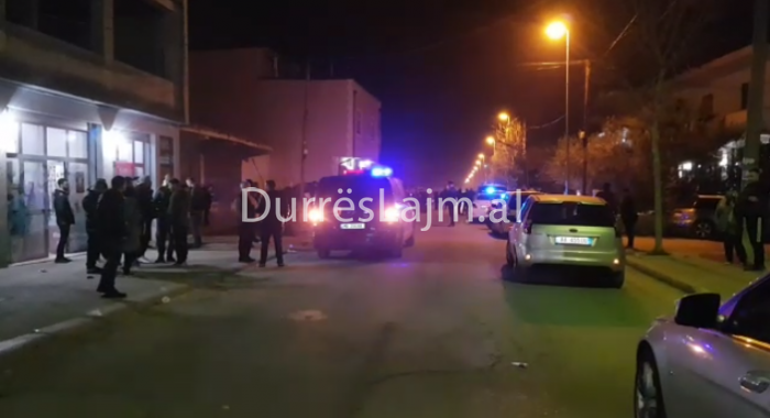 Vendngjarja e atentatit të dyfishtë në Durrës, shoqërohen 10 persona në polici (VIDEO)