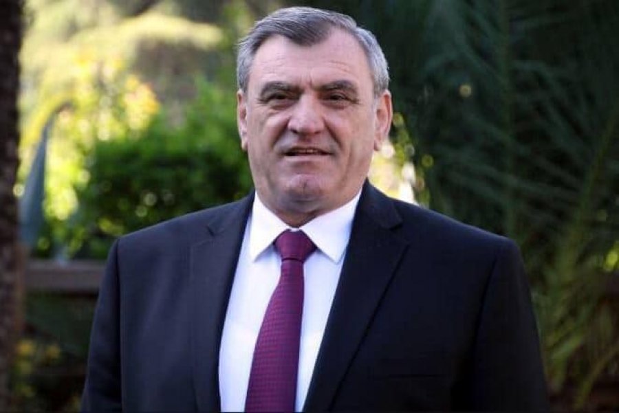 Agron Duka bllokohet bashkë me 270 pasagjerë në aeroportin gjerman, kompania anulon pa njoftuar fluturimin drejt Tiranës