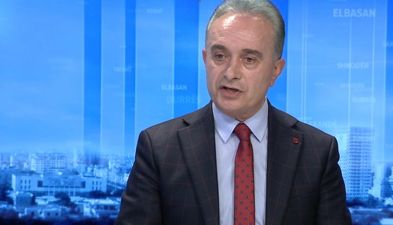 Kreu i PD Fier: Në shkolla ndodh gjithçka nga ngacmimi seksual te hashashi, Rilindja një “KÇK” që mbron punët e pista