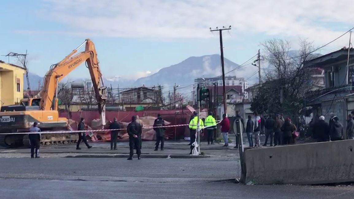 Rinis shembja e ndërtesave për “Unazën e Re”