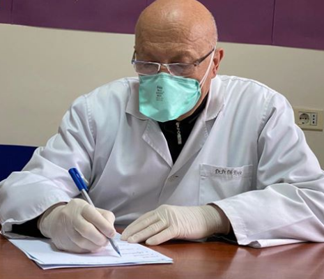 Pas 48 vitesh shërbim, mjeku i njohur rikthehet sërish te Infektivi për të luftuar Covid-19