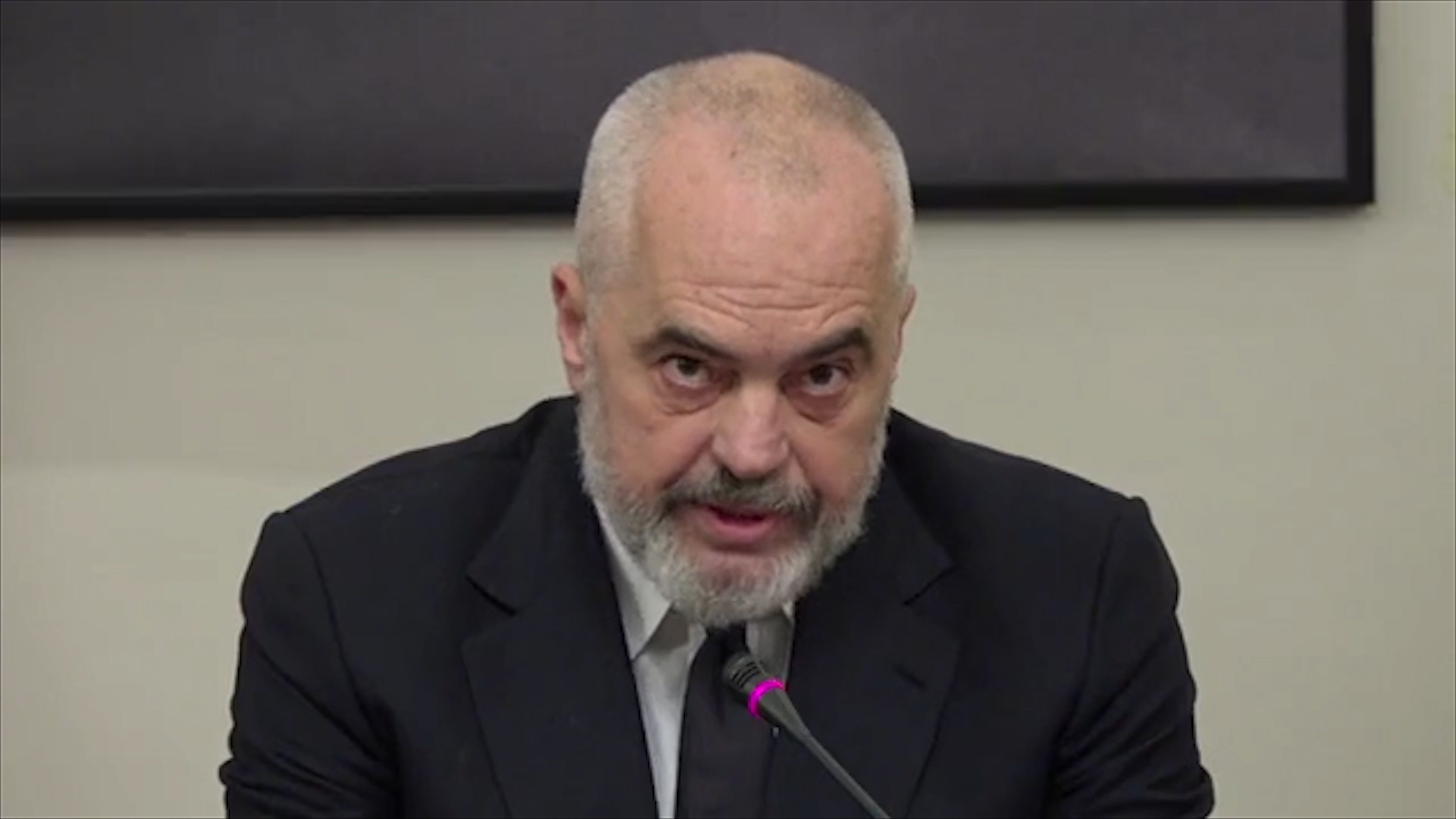 “Një armik ka sulmuar vendin”, Rama: Nuk jeni në shtëpi se dua unë