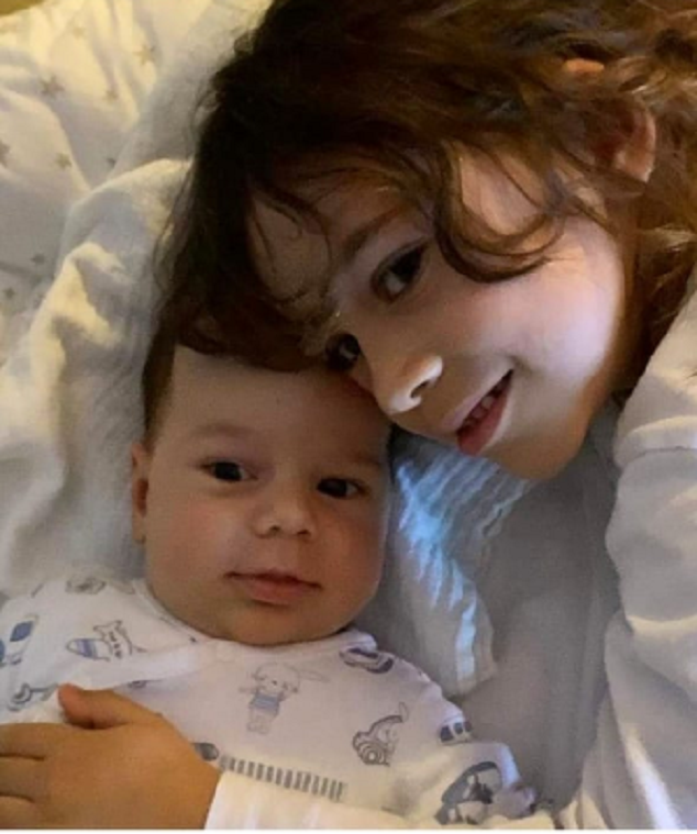 Elisa Spiropali feston ditëlindjen e izoluar, por me shumë dashni!