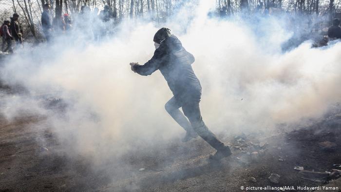 Kriza e refugjatëve në Greqi-situata po përshkallëzohet