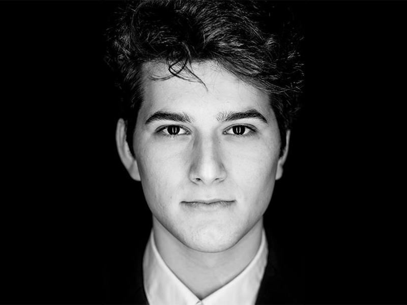 Jo vetëm Arilena Ara në “Eurovizion”, këngëtari shqiptar përfaqëson Zvicrën