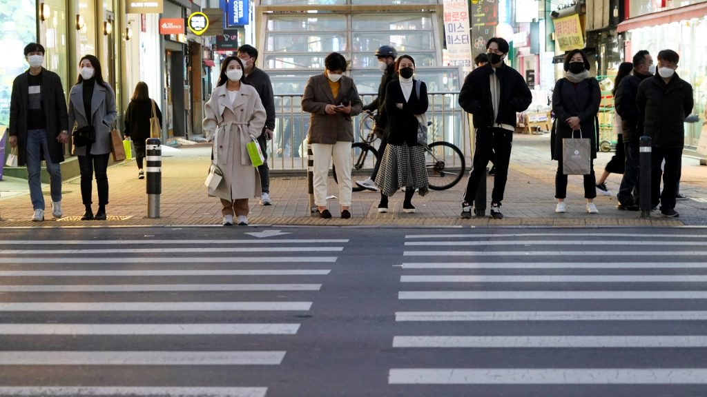 Ishte me koronavirus, shkon nëpër lokale për ta shpërndarë