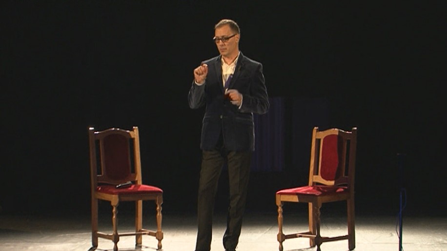 Krasta: Kryeministrat sot jetojnë për televizionin, s’drejtojnë në mënyrë kryeministrore