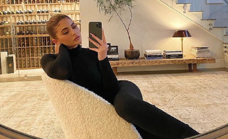 Transformohet jeta e miliarderes pas koronavirusit, si e kalon gjithë ditën tani (FOTO)