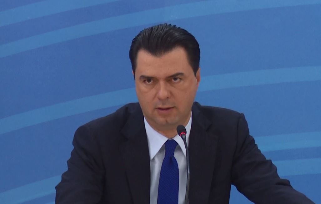 Viktima e dytë nga koronavirusi, Basha mesazh qeverisë: Urgjentisht të ngrihen ambiente të veçanta