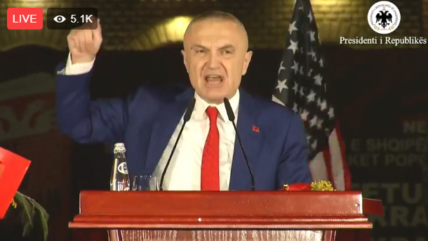 Presidenti Meta: Ulem në gjunjë vetëm para flamurit dhe popullit kuq e zi