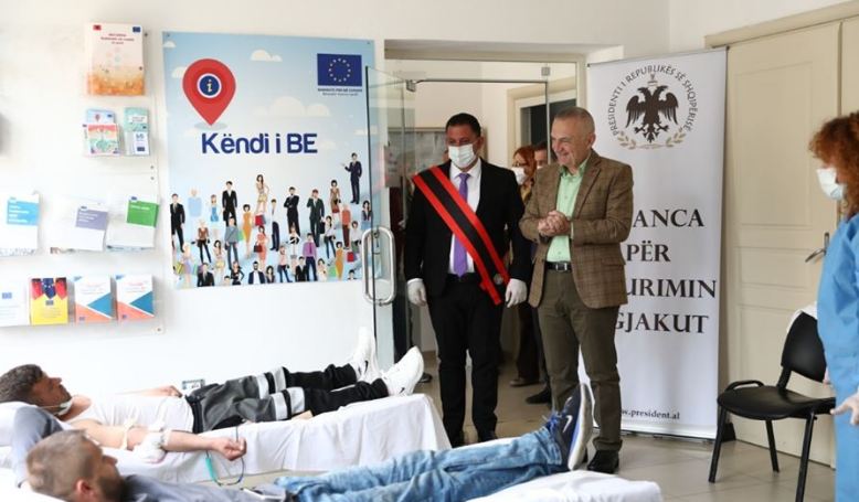 Meta: Dhurimi i gjakut s’ka lidhje me COVID-19, inkurajoj të rinjtë të mbështesin kauzën humane