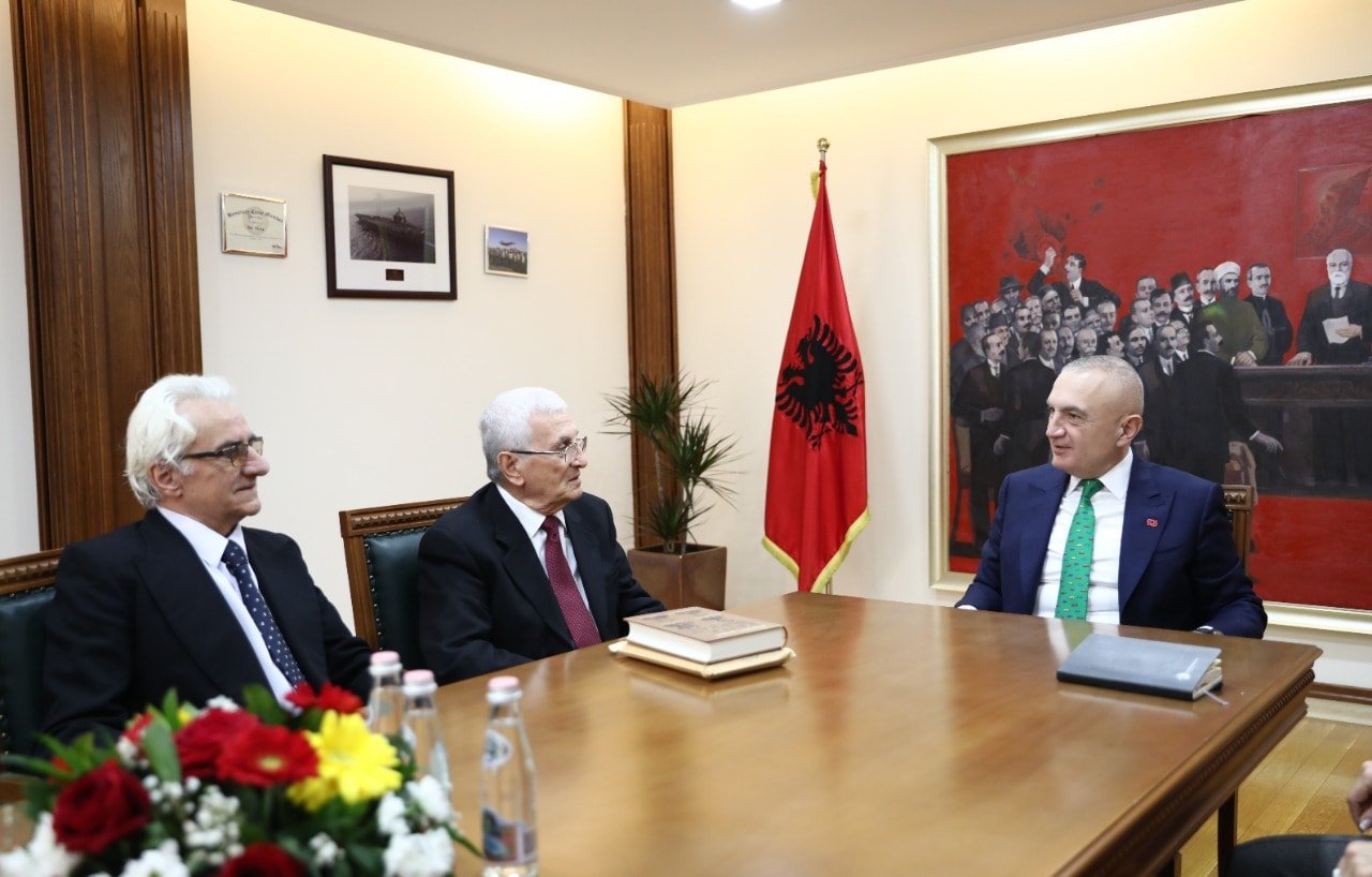 Meta takohet me 4 mjekët e njohur: Së bashku për shëndetin e qytetarëve