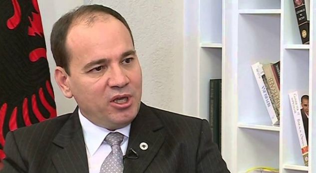 Refugjatët sirianë punëtorë në Shqipëri? Nishani bën paralajmërimin e zymtë