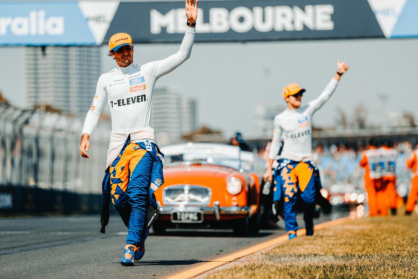 Një pjesëtar i skuadrës me koronavirus, McLaren tërhiqet nga gara hapëse