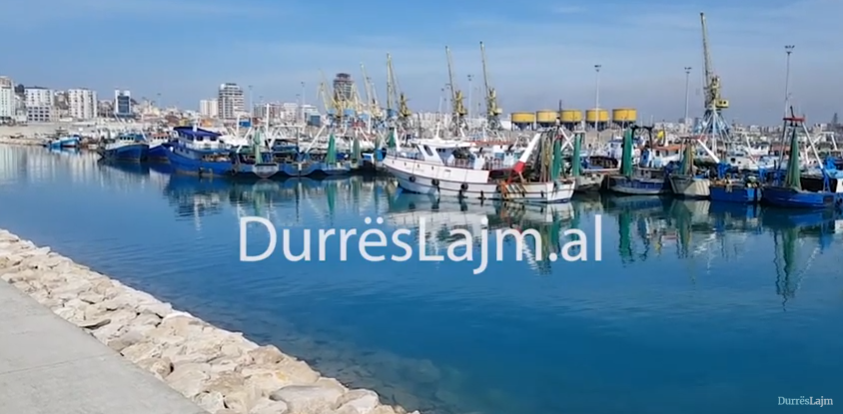 Edhe peshkatarët në Durrës të izoluar, anijet të lidhura prej ditësh në mol (VIDEO)