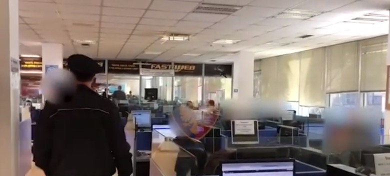 Lufta kundër COVID-19/ Policia gjobit administratorin e një call center-i dhe një lokali në Durrës (VIDEO)