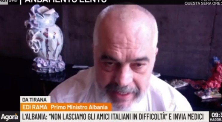 Gazetarja italiane pyet Ramën: E vërtetë është që shumë nga infermierët erdhën pa lejen e prindërve? Ja si përgjigjet Kryeministri