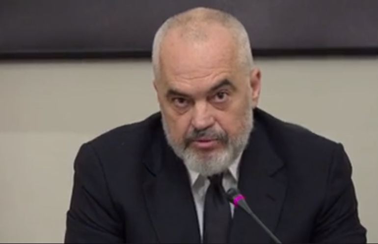 Kisha Katolike anulon meshat, Rama citon Biblën: Do ketë pamje tmerri, por edhe shenja të mrekullueshme