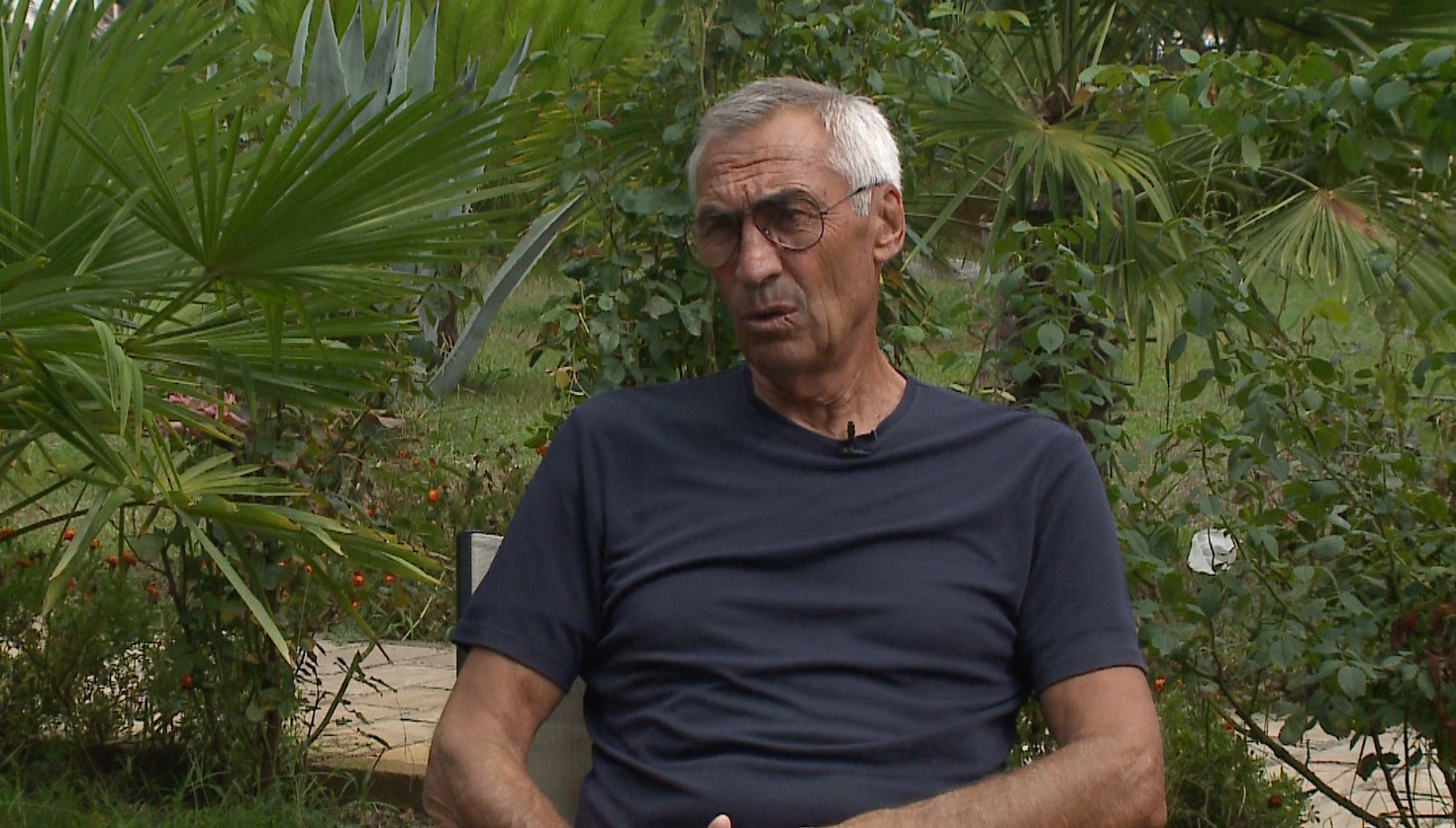 Reja zbulon planet për futbollistët në miqësoret e radhës dhe flet për gjendjen e koronavirusit në Itali