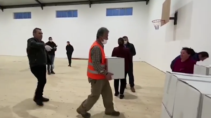 Nis shpërndarja e ndihmave për familjet e prekura nga tërmeti