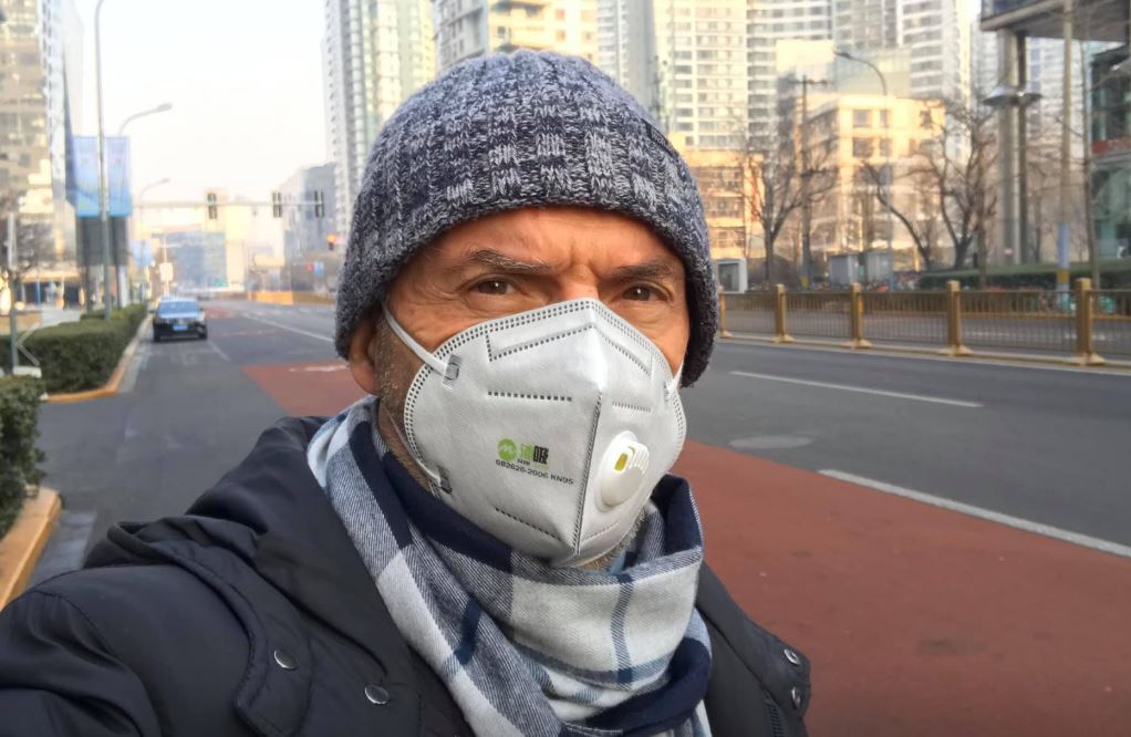 Ambasadori i Shqipërisë në Kinë: Duhet të shkundemi, ndryshe do të na shkundë koronavirusi