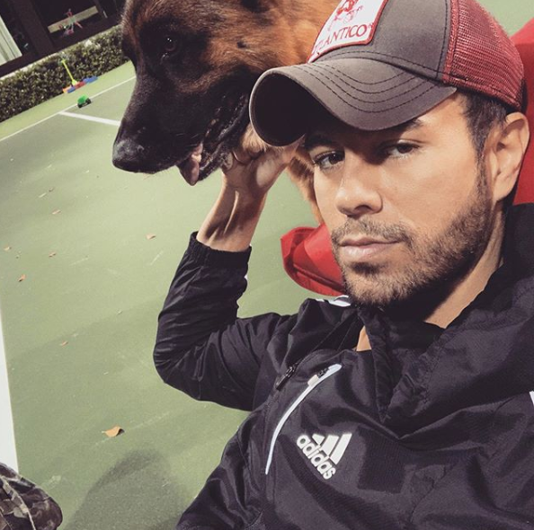 Enrique Iglesias humb njeriun e familjes nga koronavirusi