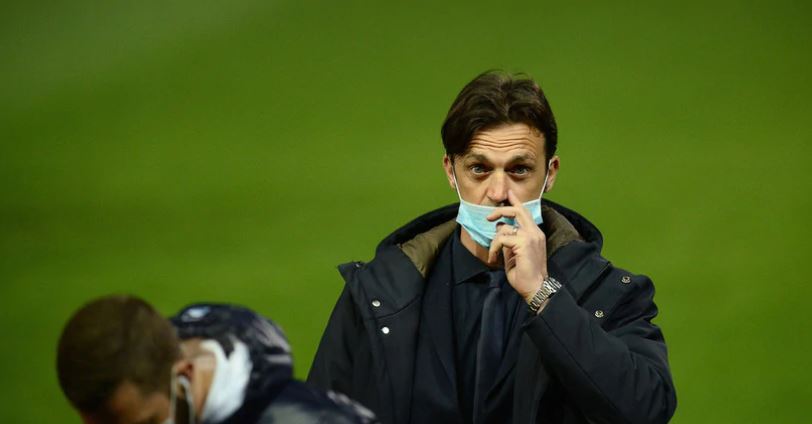 Trajneri në Itali jep alarmin: Nuk janë kryer analizat, në ekip kam 13 lojtarë me…