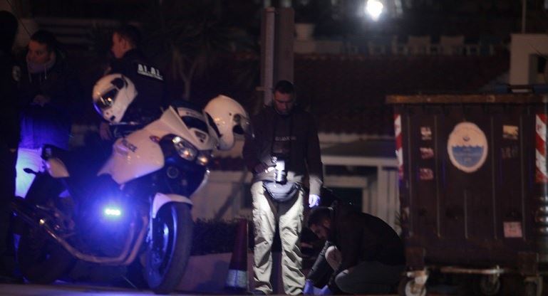 Sherr masiv pranë një restoranti, plagoset rëndë një shqiptar