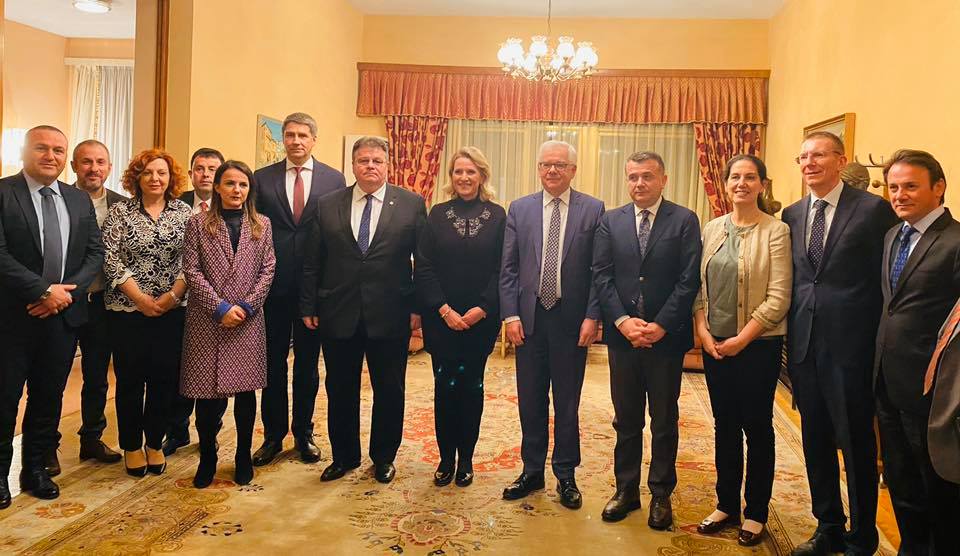 Negociatat/ Balla takon ministrat e jashtëm të Polonisë dhe vendeve baltike