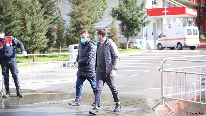 Java e shpërthimit intensiv të Covid-19 në Shqipëri/ DW: Nisi stuhia e paralajmëruar