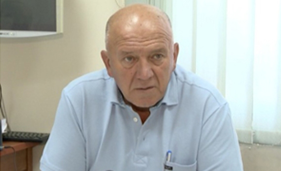 “Shkuan në ekskursion dhe ngelën”, ish-deputetit mjek i bllokohet gruaja në Maltë