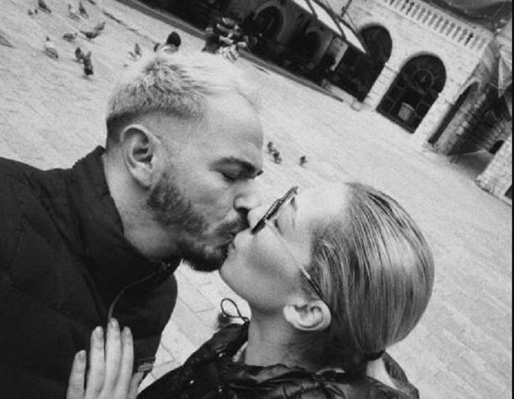 Prezantuesja konfirmon lidhjen me Kledi Bahitin dhe zbulon se është shtatzënë