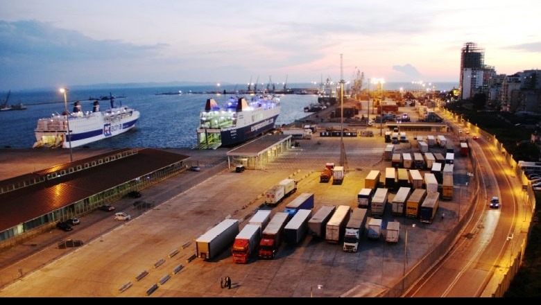 Sekuestrohen 22,090 euro në portin e Durrësit, arrestohen shoferi dhe dublanti