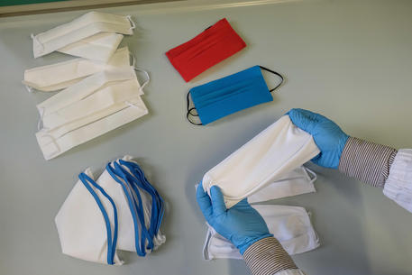 Në Turqi qytetarët e moshës 20-65 vjeç do marrin çdo javë në shtëpi një pako me maska