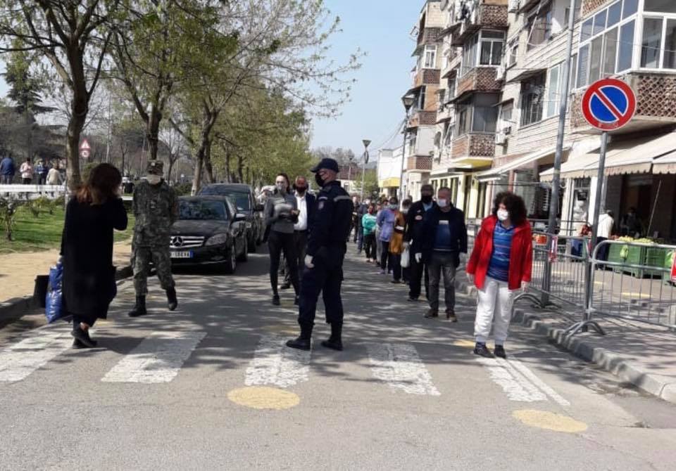 Rama publikon fotot: Kjo luftë ka vetëm një fund