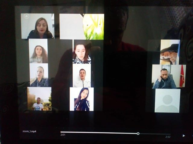 Kryebashkiaku i Shijakut bisedë online me maturantët: Do përkrah idetë që keni për zhvillimin e aktivizmit rinor në komunitet