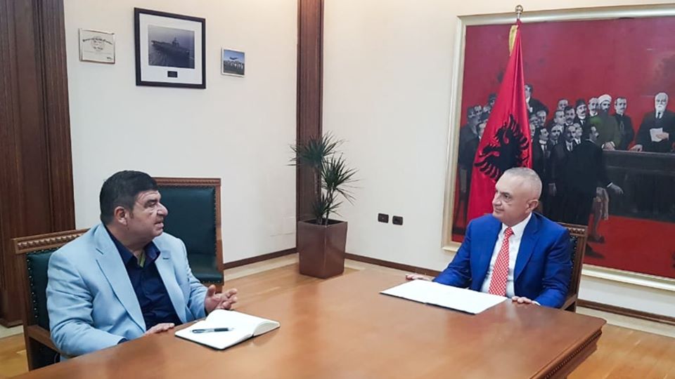 Meta takohet me kreun e fasonistëve: Mbështetje për këtë sektor