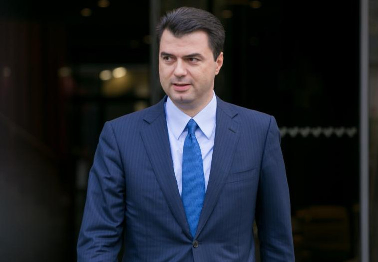 Basha shpërndan videon e mjekëve shqiptarë nëpër Evropë: Mirënjohje për këtë iniciativë humane