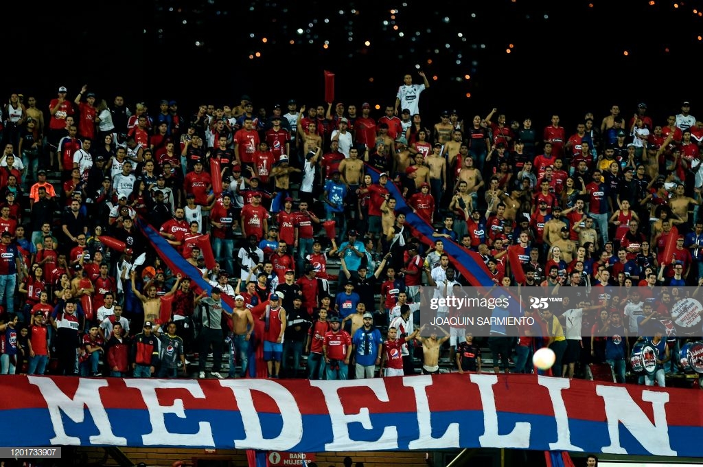 Nga burgu në tentativë arratisje, kjo është odisea e 15 tifozëve kolumbianë të izoluar në Argjentinë prej Covid-19