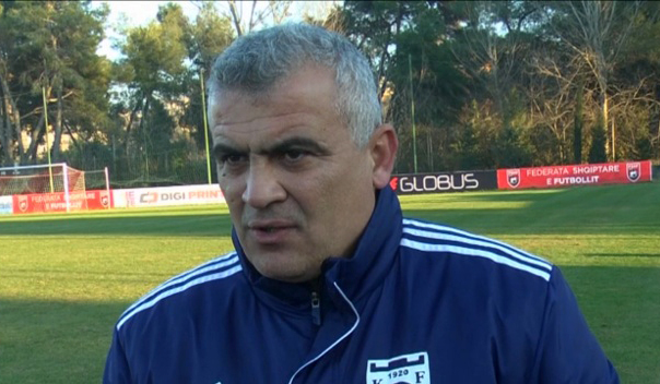 “Nuk është qamet të mbyllet tani kampionati”, Martini: Futbolli t’i mbajë larg lojtarët nga politika